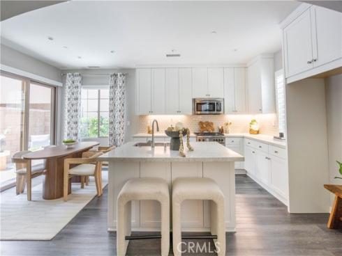 134  Milky Way  , Irvine, CA