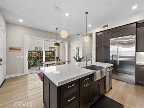 163  Crossover  , Irvine, CA