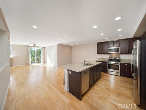 87  Waldorf  , Irvine, CA