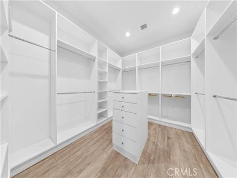 111  great oak  , Irvine, CA