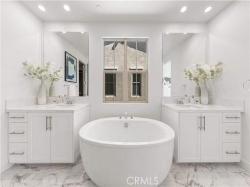 168  Somera  , Irvine, CA