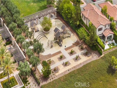 168  Somera  , Irvine, CA