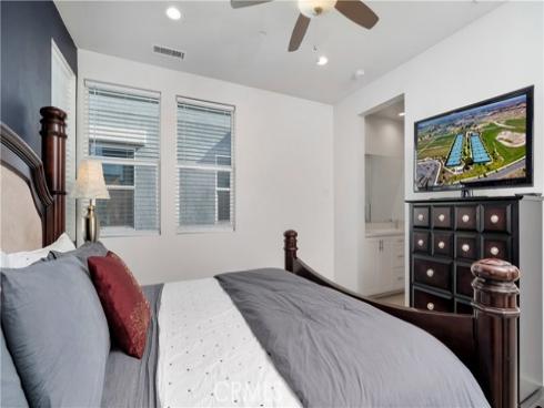 125  Allusion  , Irvine, CA