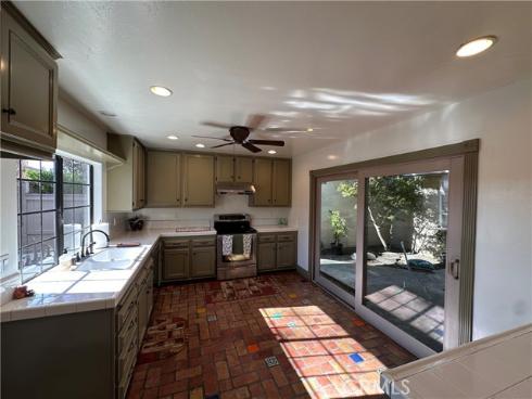 19  Willowgrove  , Irvine, CA