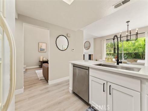 29  Stanford  93  Court, Irvine, CA