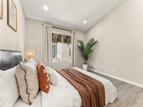 29  Stanford  93  Court, Irvine, CA