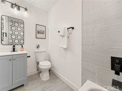 29  Stanford  93  Court, Irvine, CA