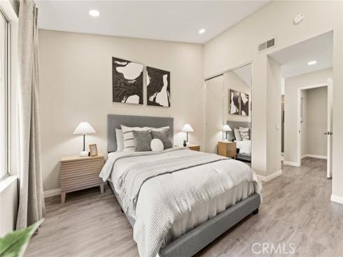 29  Stanford  93  Court, Irvine, CA