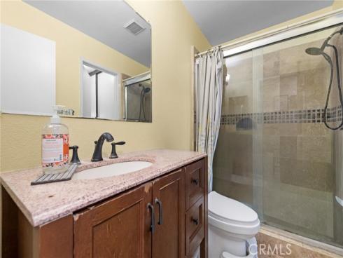 73  Huntington  322 , Irvine, CA