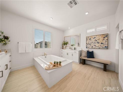 306  Treble  , Irvine, CA