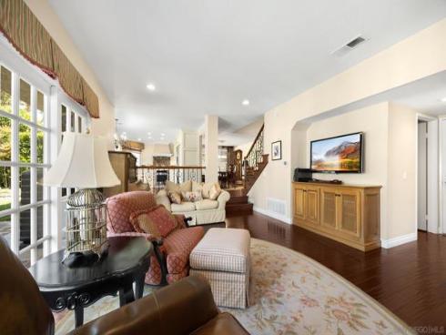 40  Brena  , Irvine, CA