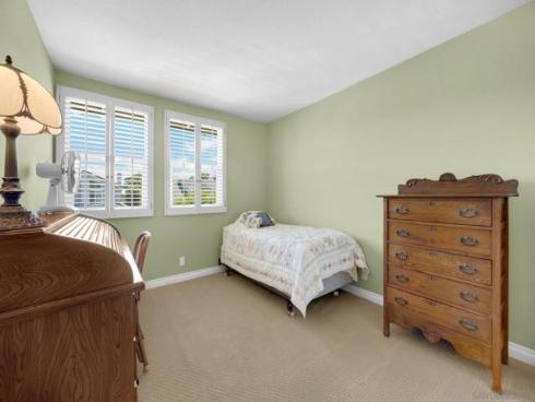 40  Brena  , Irvine, CA