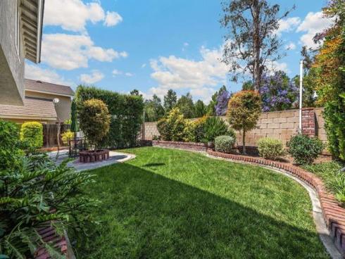 40  Brena  , Irvine, CA