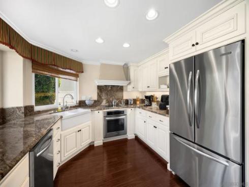 40  Brena  , Irvine, CA