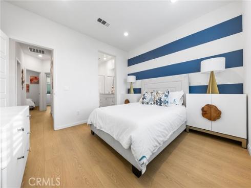 249  Steely  , Irvine, CA