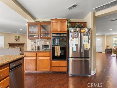 16  Arizona  , Irvine, CA