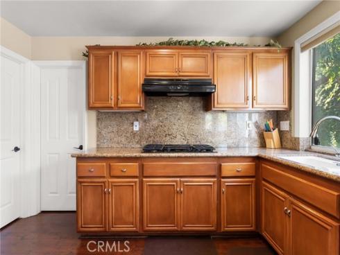 16  Arizona  , Irvine, CA