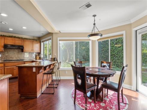 16  Arizona  , Irvine, CA