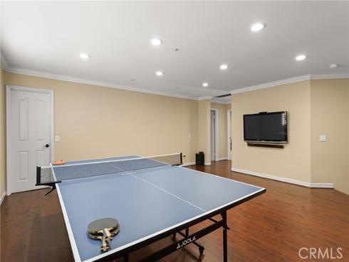 16  Arizona  , Irvine, CA