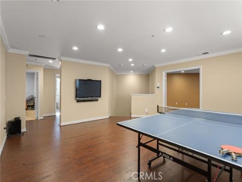 16  Arizona  , Irvine, CA