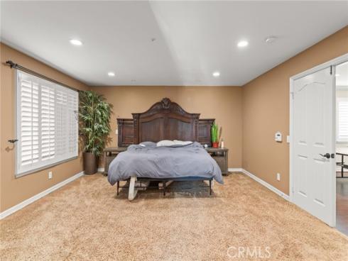 16  Arizona  , Irvine, CA