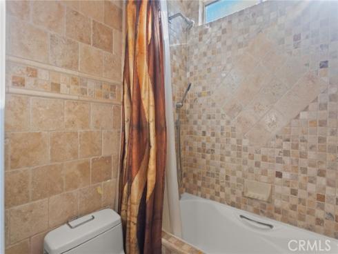 16  Arizona  , Irvine, CA