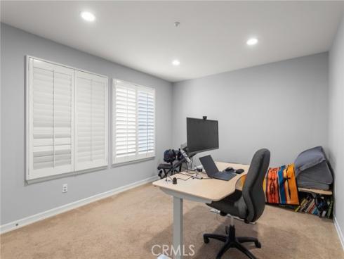 16  Arizona  , Irvine, CA