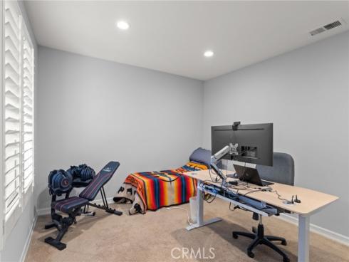 16  Arizona  , Irvine, CA