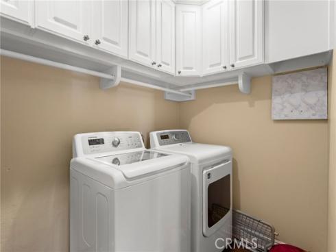 16  Arizona  , Irvine, CA