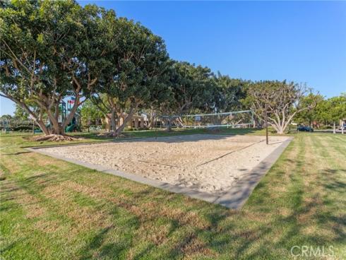 16  Arizona  , Irvine, CA