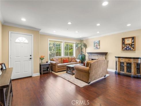 16  Arizona  , Irvine, CA