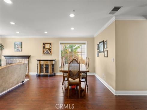 16  Arizona  , Irvine, CA