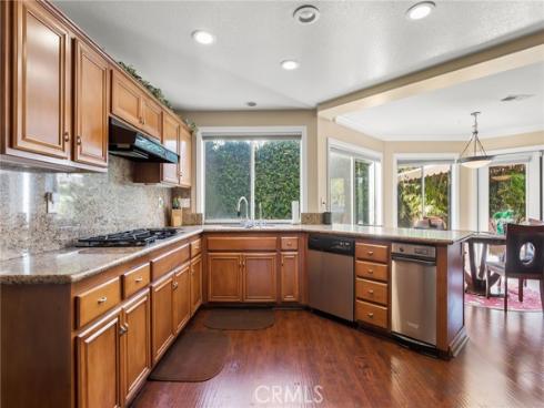 16  Arizona  , Irvine, CA