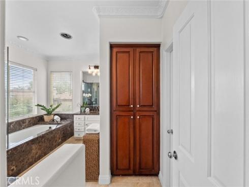 48  Parkcrest  , Irvine, CA