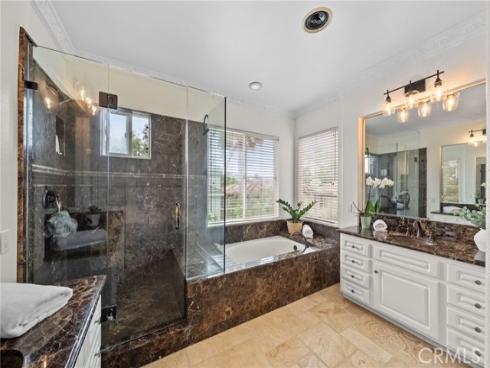 48  Parkcrest  , Irvine, CA