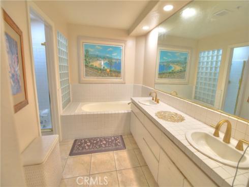 2233  Martin  119 , Irvine, CA