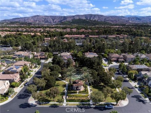 8  Upland  , Irvine, CA