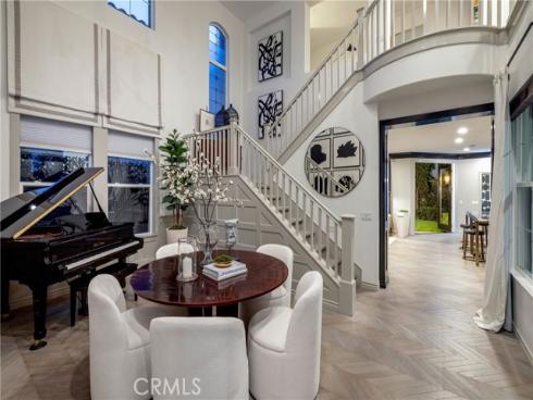 8  Upland  , Irvine, CA