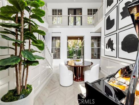 8  Upland  , Irvine, CA