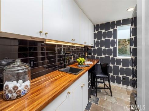 8  Upland  , Irvine, CA