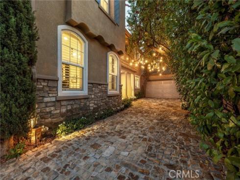 8  Upland  , Irvine, CA