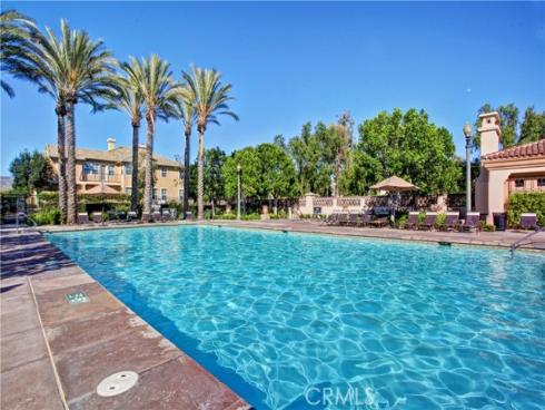 8  Upland  , Irvine, CA