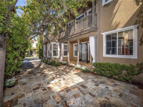 8  Upland  , Irvine, CA