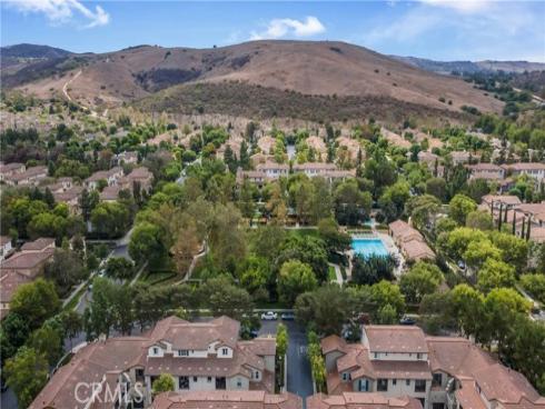 47  Nightshade  , Irvine, CA