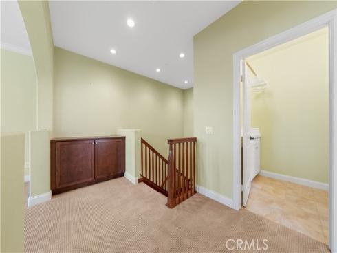 34  Upperbend  , Irvine, CA