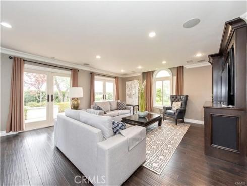 111  Hillcrest  , Irvine, CA