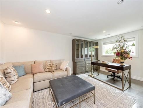 111  Hillcrest  , Irvine, CA