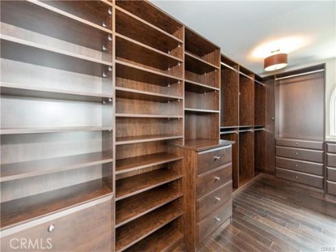 111  Hillcrest  , Irvine, CA