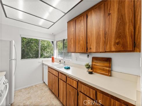 1  Smokestone  , Irvine, CA