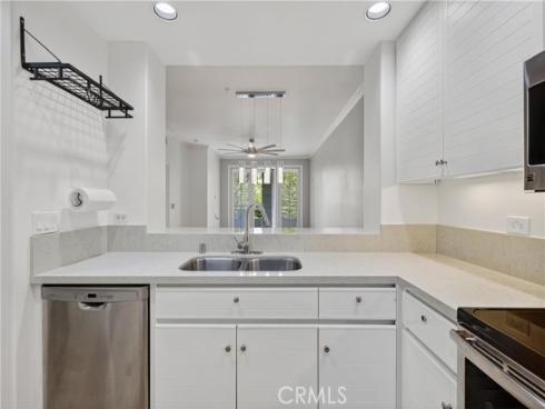 2243  Martin  107 , Irvine, CA